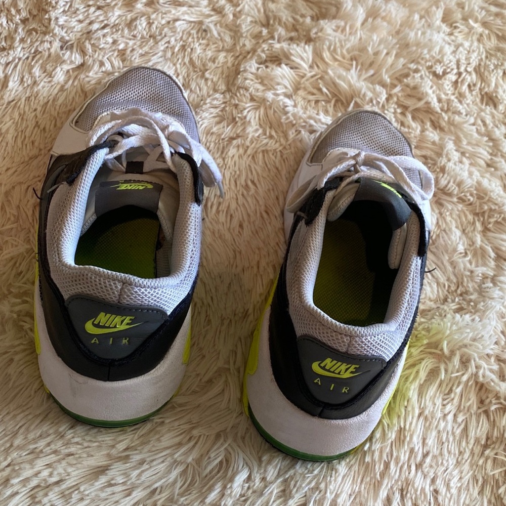 Nike size 7 Mens air max